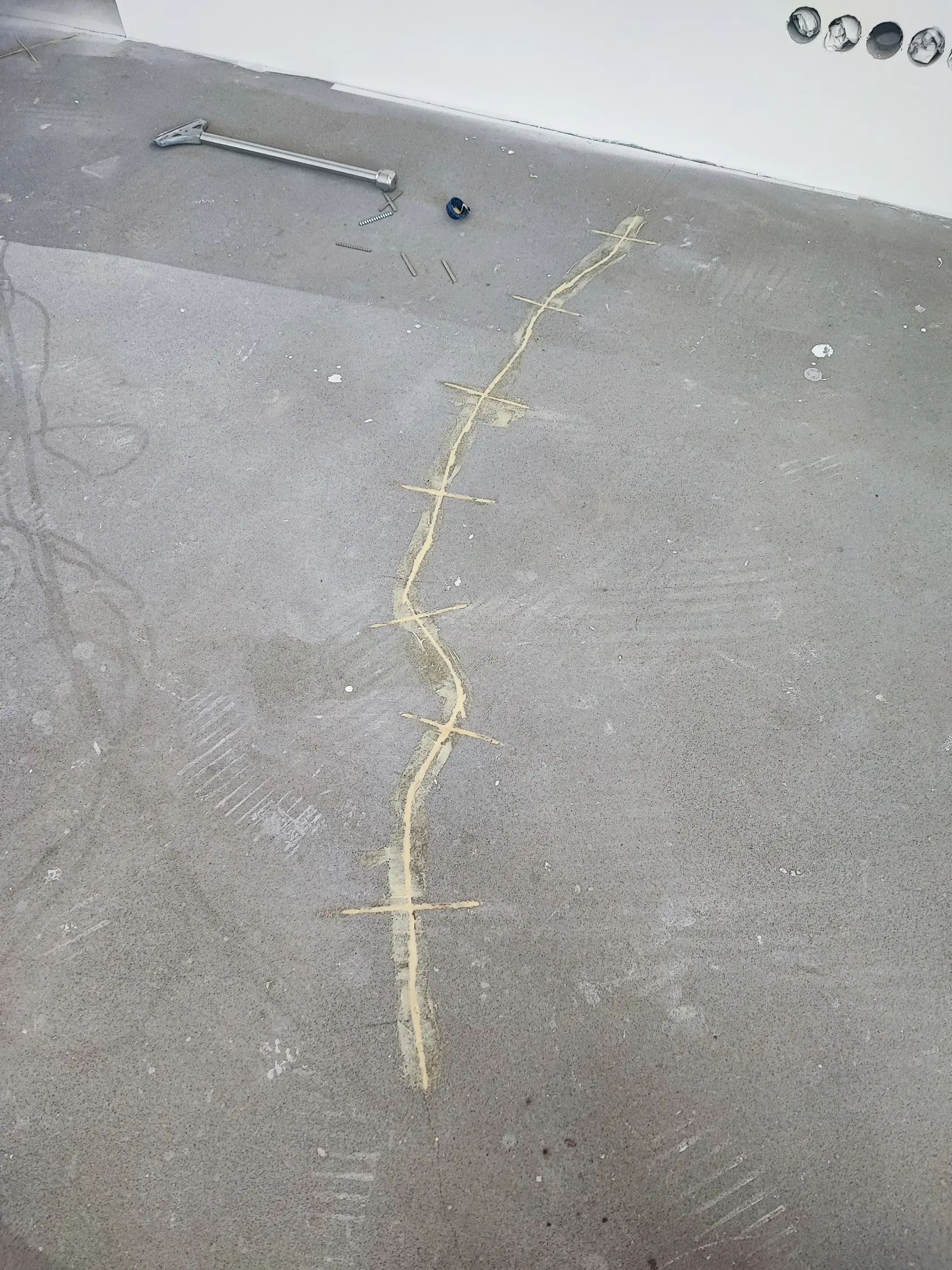 Przygotowanie podłoża pod LVT i PCV | Kompletny poradnik, artykuł SB Floor